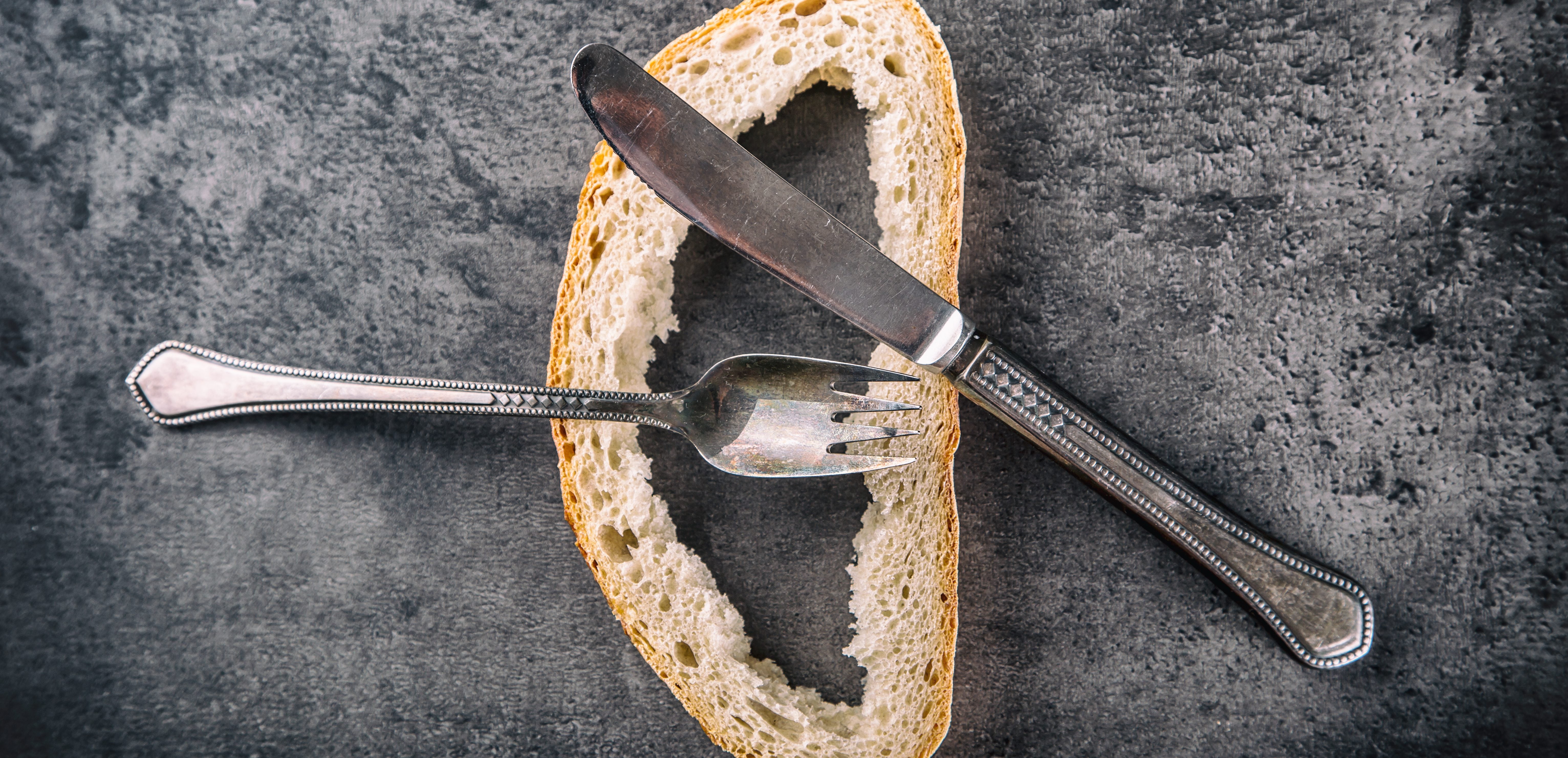 Brot mit Loch, Armut